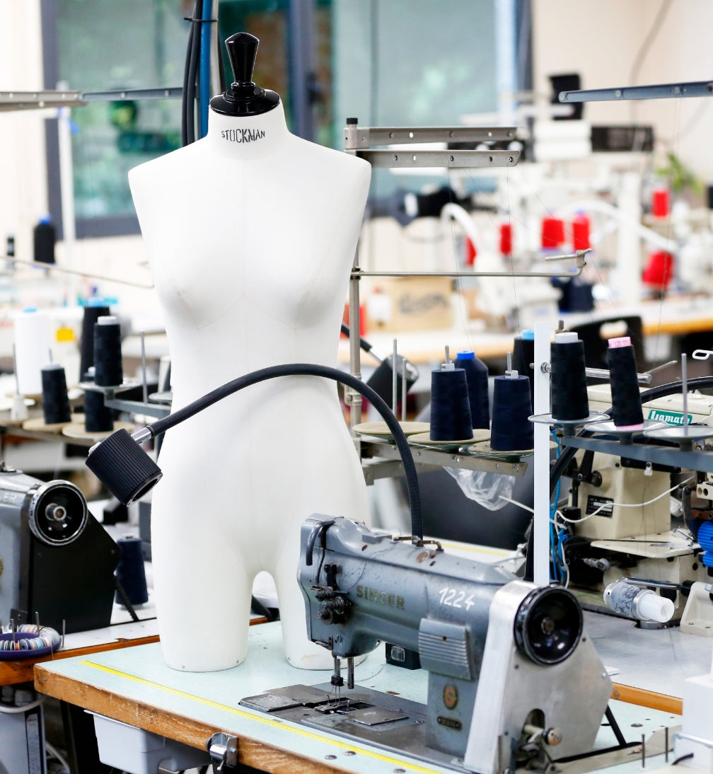 V2D Lingerie - Savoir-faire corsetier français